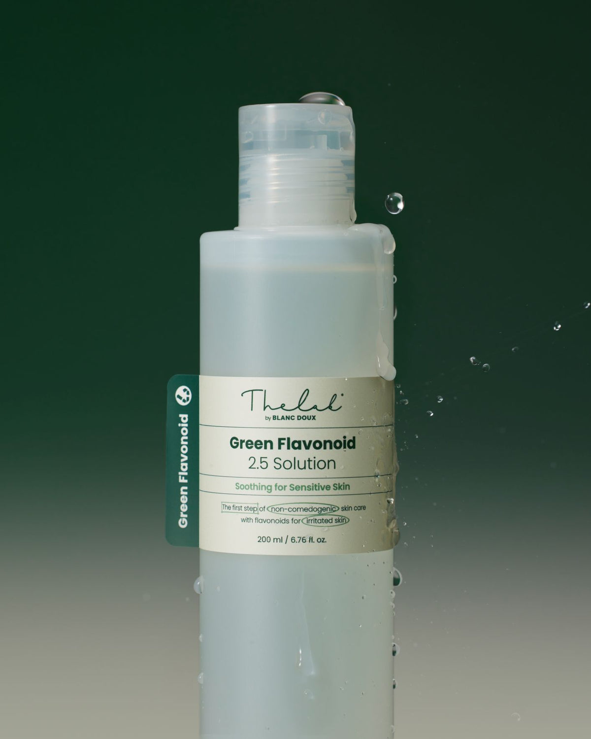THE LAB by blanc doux Green Flavonoid Solution 200ml — official product image 4