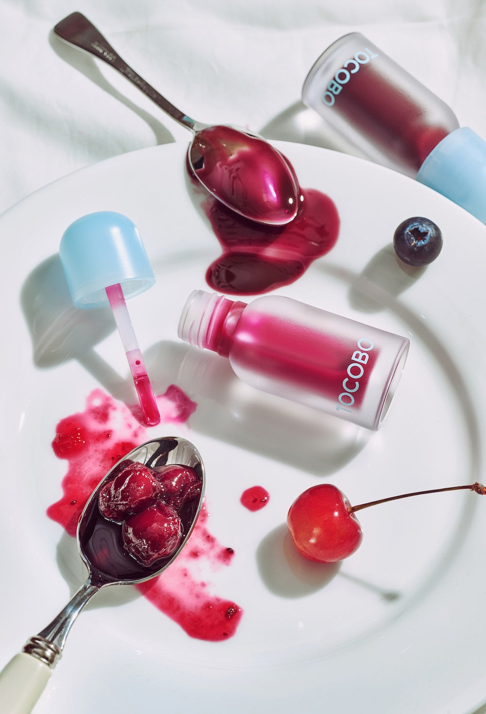 TOCOBO Juicy Berry Plumping Lip Oil 17 BERRY MILK 4g - official product image 29