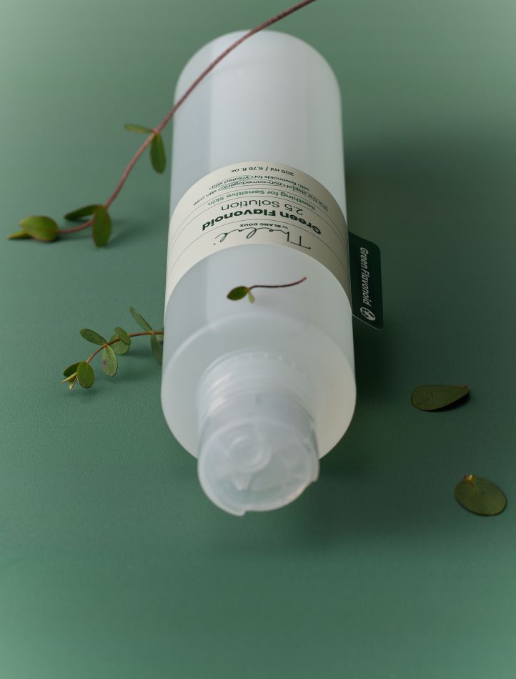 THE LAB by blanc doux Green Flavonoid Solution 200ml — official product image 3