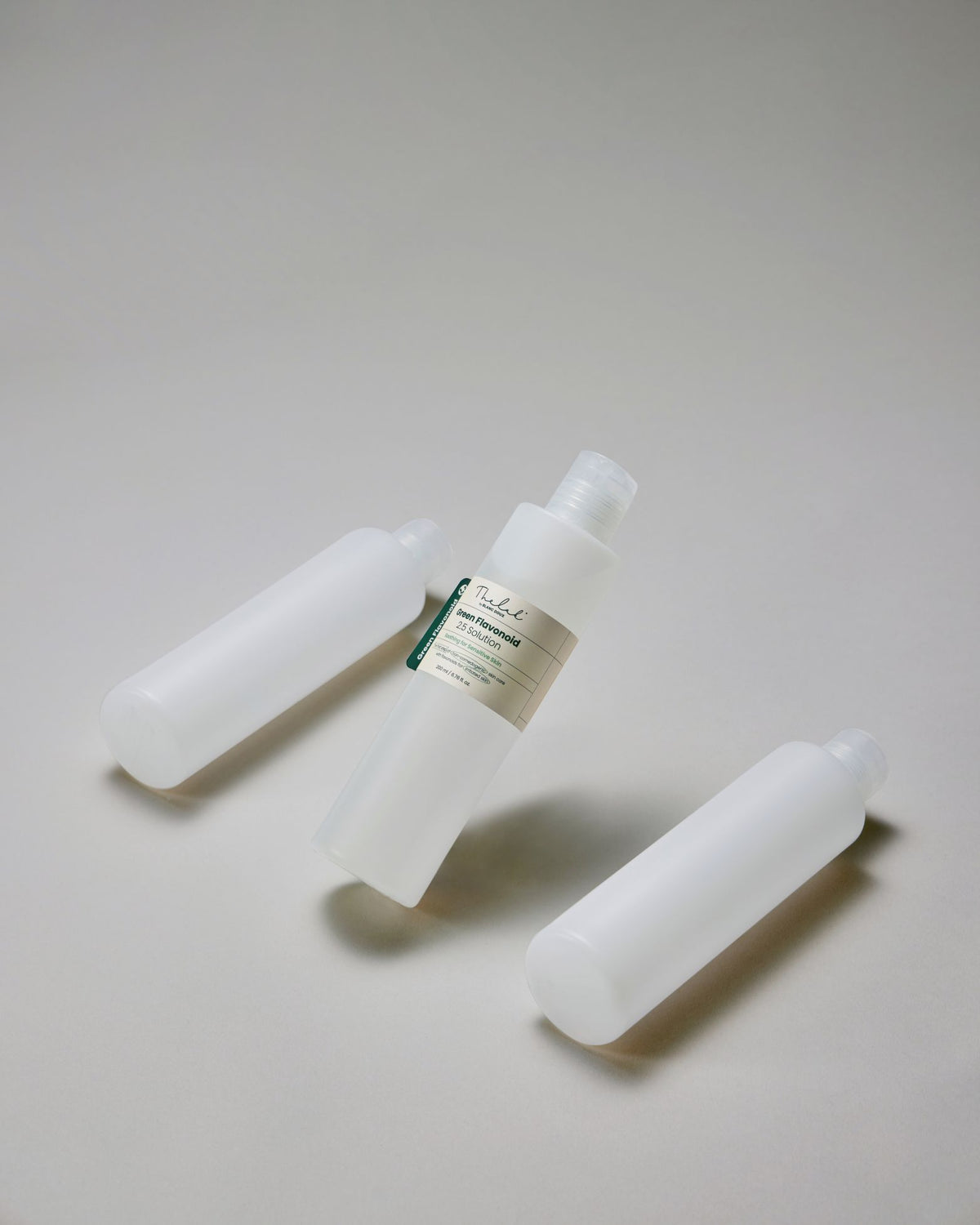 THE LAB by blanc doux Green Flavonoid Solution 200ml — official product image 11